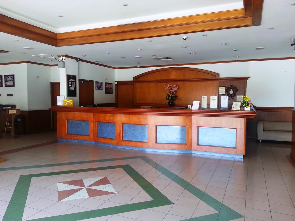 Sanbay Hotel Сандакан Экстерьер фото