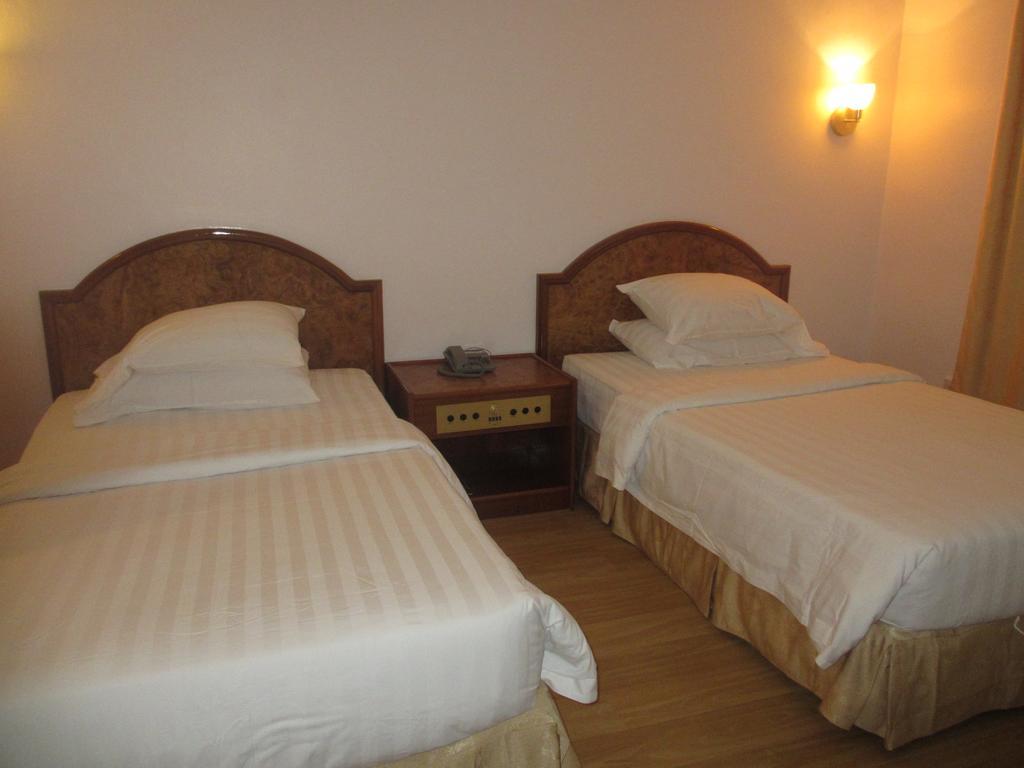 Sanbay Hotel Сандакан Экстерьер фото
