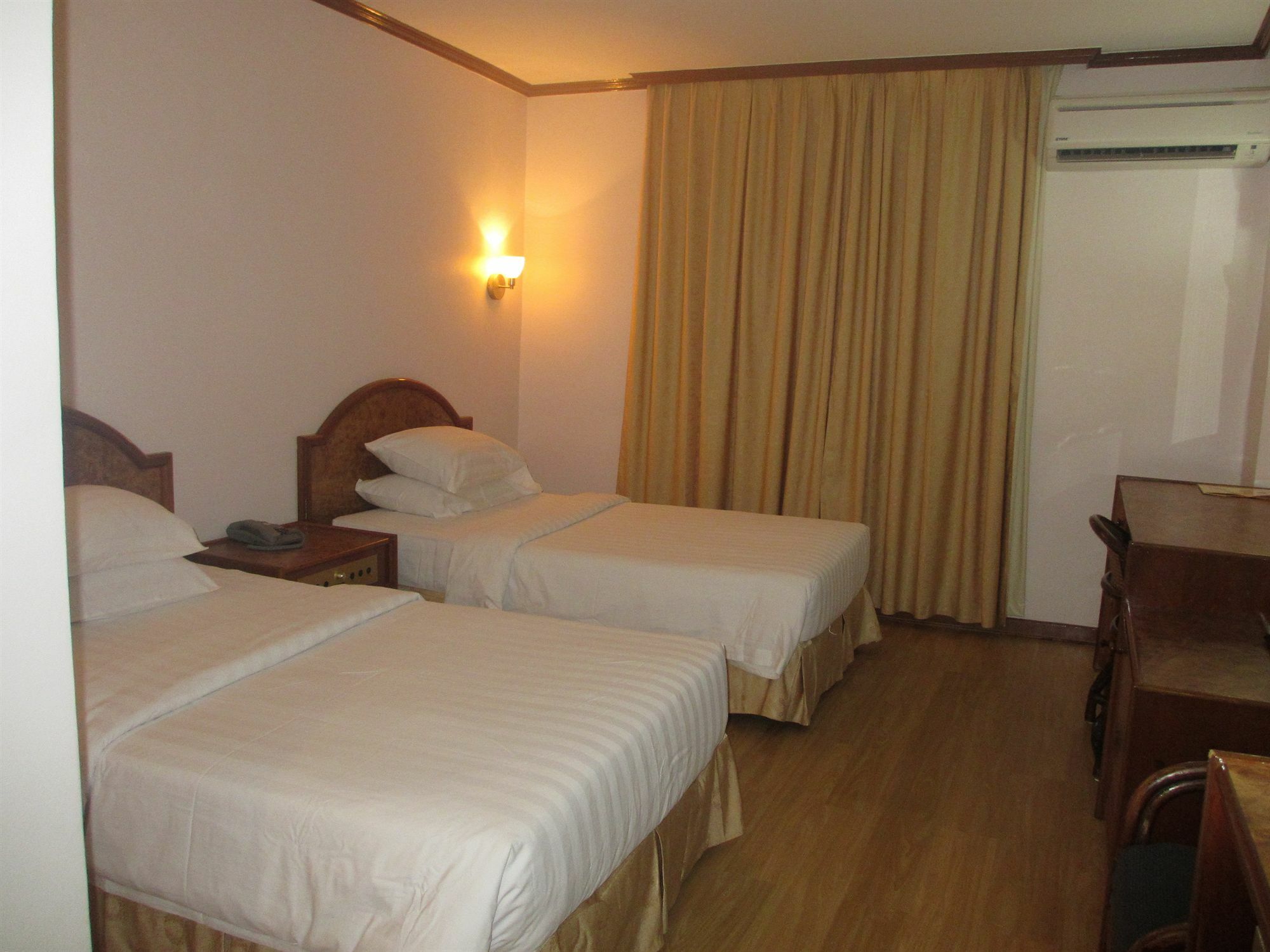 Sanbay Hotel Сандакан Экстерьер фото